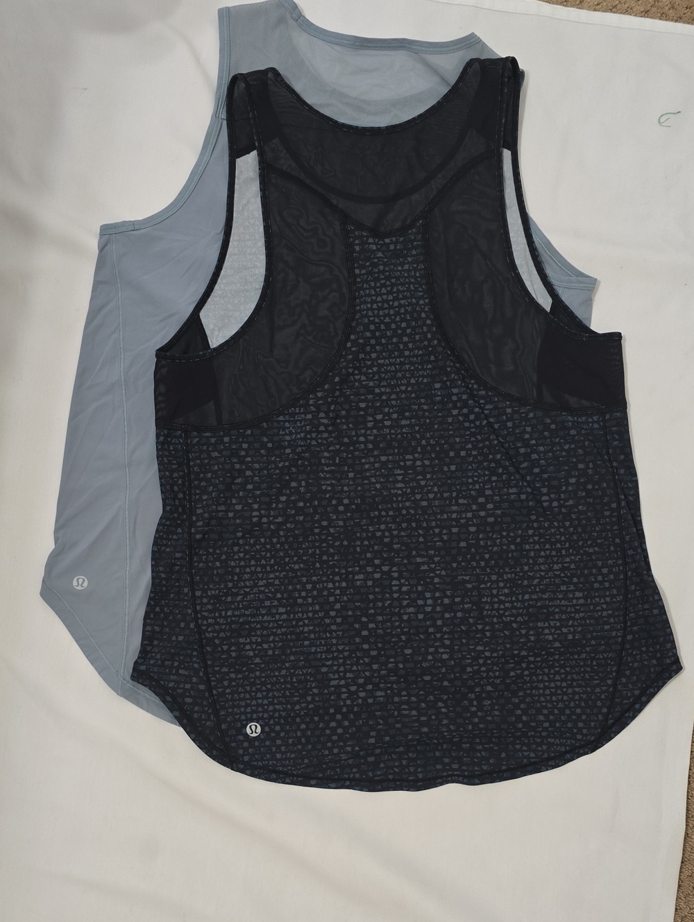 lululemon athletica Women’s Black & Light Gray Athletic Tank Top Bundle M